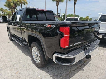 2025 Chevrolet Silverado 2500HD LTZ Crew Cab Medium Bed 1LZ - miniatura 2