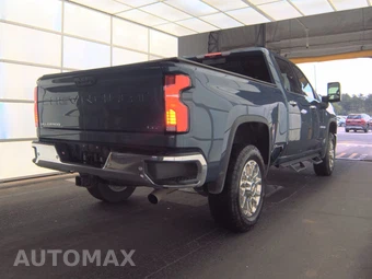 2025 Chevrolet Silverado 2500HD LTZ Crew Cab Medium Bed 1LZ - miniatura 4