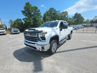 2025 Chevrolet Silverado 2500HD LTZ Crew Cab Medium Bed 1LZ