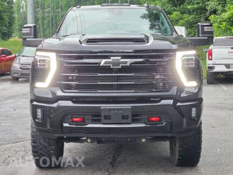 2025 Chevrolet Silverado 2500HD LTZ Crew Cab Medium Bed 1LZ - miniatura 10