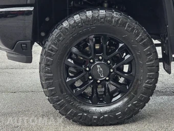 2025 Chevrolet Silverado 2500HD LTZ Crew Cab Medium Bed 1LZ - miniatura 44