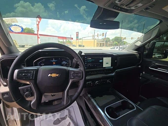 2025 Chevrolet Silverado 2500HD LTZ Crew Cab Medium Bed 1LZ - miniatura 10