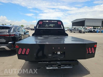 2025 Chevrolet Silverado 3500HD Cab Chassis LT Crew Cab 1LT DRW - miniatura 5