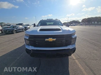 2025 Chevrolet Silverado 3500HD Cab Chassis Work Truck Crew Cab 1WT DRW - miniatura 2