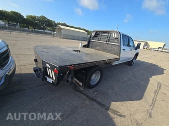 2025 Chevrolet Silverado 3500HD Cab Chassis Work Truck Crew Cab 1WT DRW - miniatura 4