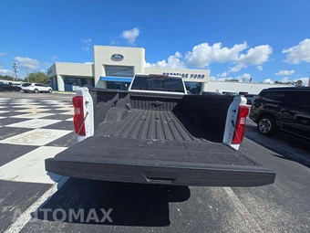 2025 Chevrolet Silverado 3500HD High Country Crew Cab Long Bed 3LZ DRW - miniatura 14