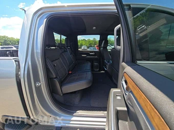 2025 Chevrolet Silverado 3500HD High Country Crew Cab Medium Bed 3LZ - miniatura 13