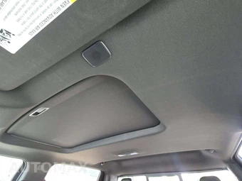 2025 Chevrolet Silverado 3500HD High Country Crew Cab Medium Bed 3LZ - miniatura 8