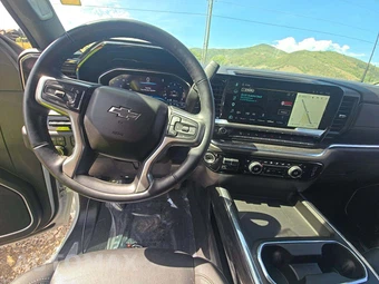 2025 Chevrolet Silverado 3500HD LTZ Crew Cab Medium Bed 1LZ - miniatura 10