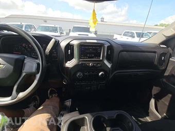 2025 Chevrolet Silverado 3500HD Work Truck Crew Cab Long Bed 1WT - miniatura 10