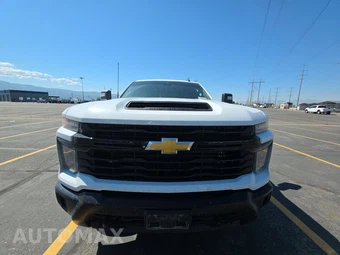 2025 Chevrolet Silverado 3500HD Work Truck Crew Cab Long Bed 1WT - miniatura 2