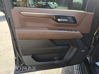 2025 Chevrolet Suburban High Country 3LZ - miniatura 9