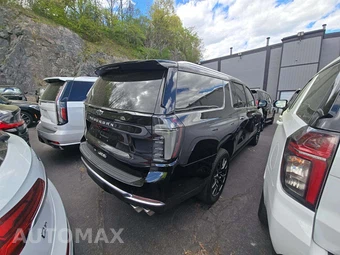 2025 Chevrolet Suburban High Country 3LZ - miniatura 3