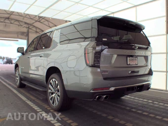 2025 Chevrolet Suburban High Country 3LZ - miniatura 6