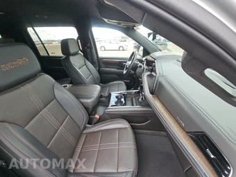 2025 Chevrolet Suburban High Country 3LZ - miniatura 8