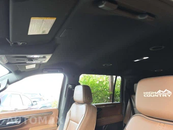 2025 Chevrolet Suburban High Country 3LZ - miniatura 11