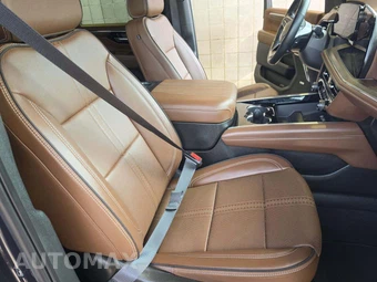 2025 Chevrolet Suburban High Country 3LZ - miniatura 19
