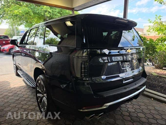 2025 Chevrolet Suburban High Country 3LZ - miniatura 2