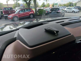 2025 Chevrolet Suburban High Country 3LZ - miniatura 8