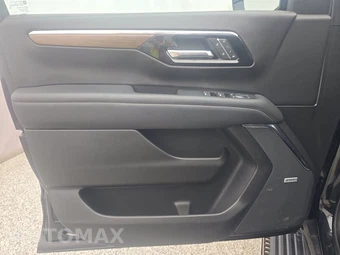 2025 Chevrolet Suburban High Country 3LZ - miniatura 9