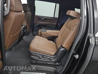 2025 Chevrolet Suburban High Country 3LZ - miniatura 13