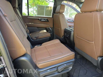 2025 Chevrolet Suburban High Country 3LZ - miniatura 17