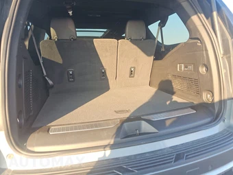 2025 Chevrolet Suburban High Country 3LZ - miniatura 17