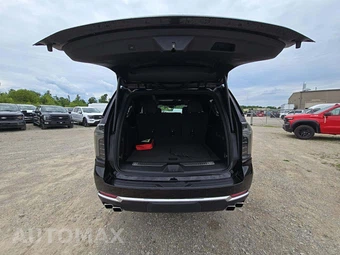 2025 Chevrolet Suburban High Country 3LZ - miniatura 12