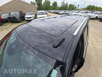 2025 Chevrolet Suburban High Country 3LZ - miniatura 9