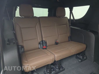 2025 Chevrolet Suburban High Country 3LZ - miniatura 14