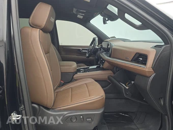 2025 Chevrolet Suburban High Country 3LZ - miniatura 8