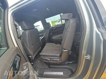 2025 Chevrolet Suburban High Country 3LZ - miniatura 13