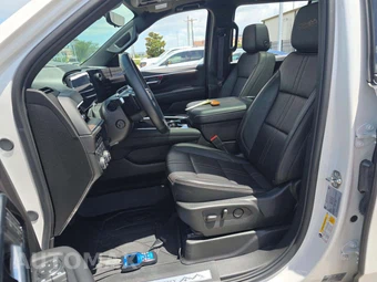 2025 Chevrolet Suburban High Country 3LZ - miniatura 6
