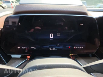 2025 Chevrolet Suburban High Country 3LZ - miniatura 12