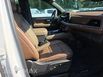 2025 Chevrolet Suburban High Country 3LZ - miniatura 8