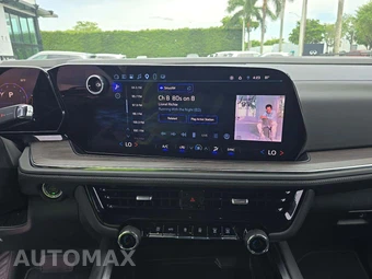 2025 Chevrolet Suburban LS 1LS - miniatura 7