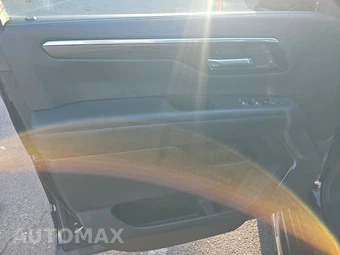 2025 Chevrolet Suburban LS 1LS - miniatura 9
