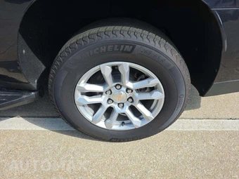 2025 Chevrolet Suburban LS 1LS - miniatura 19