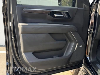 2025 Chevrolet Suburban LT 1LT - miniatura 26