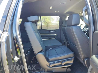 2025 Chevrolet Suburban LT 1LT - miniatura 17
