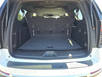 2025 Chevrolet Suburban LT 1LT - miniatura 12