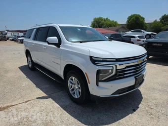 2025 Chevrolet Suburban LT 1LT - miniatura 4