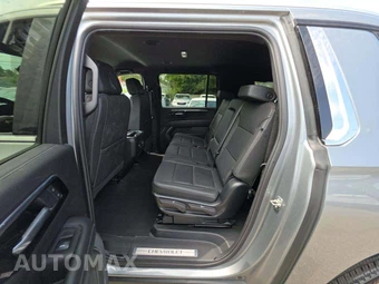 2025 Chevrolet Suburban LT 1LT - miniatura 13