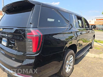 2025 Chevrolet Suburban LT 1LT - miniatura 3