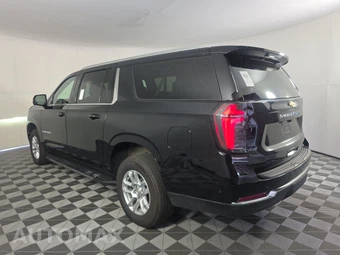 2025 Chevrolet Suburban LT 1LT - miniatura 6