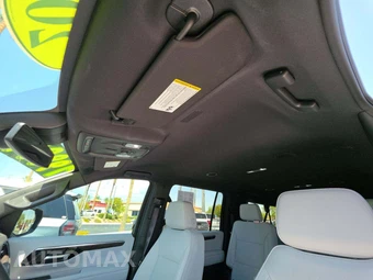 2025 Chevrolet Suburban Premier 1LZ - miniatura 11