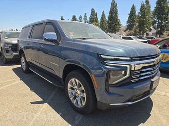 2025 Chevrolet Suburban Premier 1LZ - miniatura 3