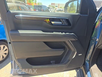 2025 Chevrolet Suburban Premier 1LZ - miniatura 9