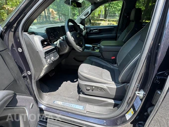 2025 Chevrolet Suburban Premier 1LZ - miniatura 15