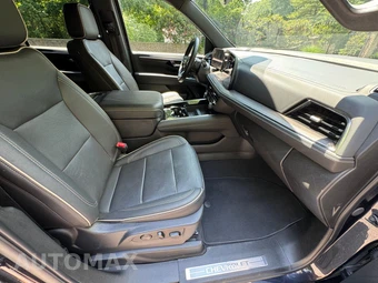2025 Chevrolet Suburban Premier 1LZ - miniatura 18